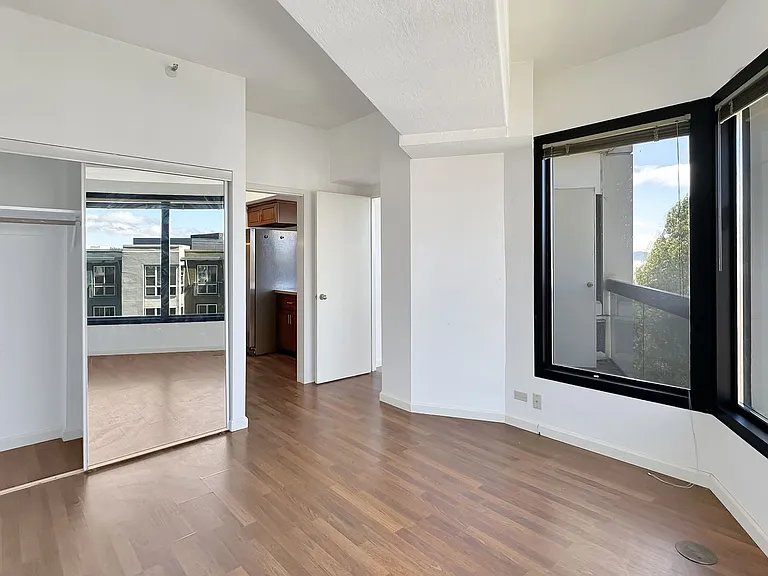 6363 Christie Ave #517 — Photo 7