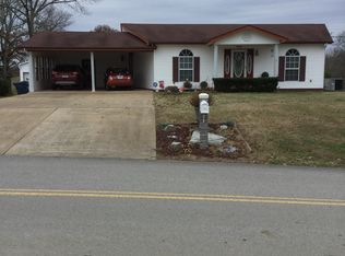 600 Edgefield Dr, Hohenwald, TN 38462