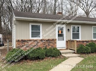 1932 Iowa St SW, Wyoming, MI 49519