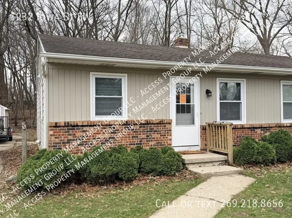 1932 Iowa St SW, Wyoming, MI 49519