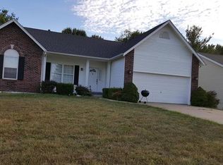 1063 Treeshade Dr, Saint Peters, MO 63376