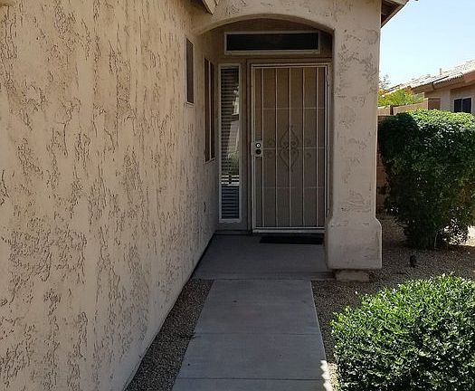 3rd image of 907 E Tonopah Dr