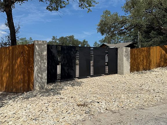 2nd image of 10300 Little Creek Cir