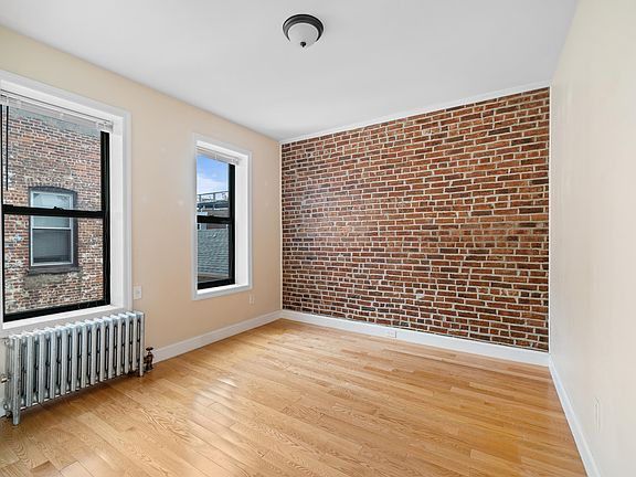 3rd image of 152 New York Ave APT 11