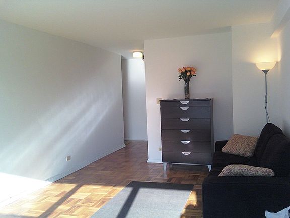2nd image of 430 W 34th St APT 16J