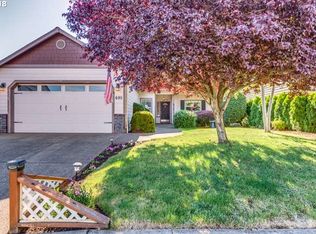 695 Kalugin Ct, Molalla, OR 97038