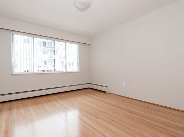 2 bedroom rental in West Vancouver — photo 5