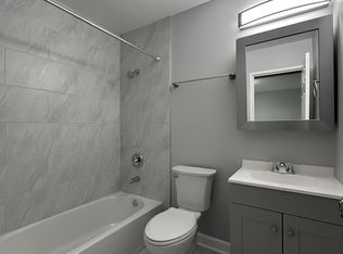 755 Court Of Spruce APT 3, Vernon Hills, IL 60061