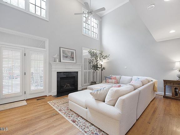 5th image of 9100 Hailes Abbey Ln