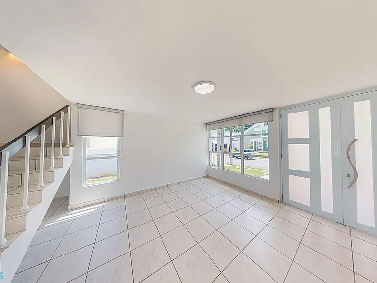 361 Paseo — Photo 3