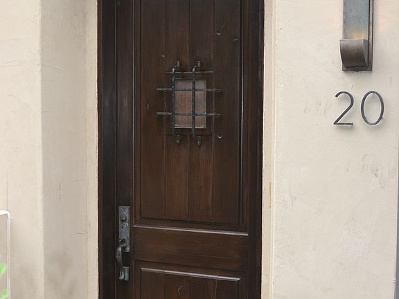3rd image of 4406 Bowser Avenue #20