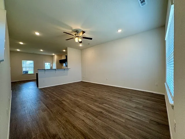 507 Ashwood St — Photo 4