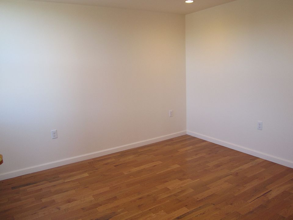 2nd image of 43 Madison St APT 103
