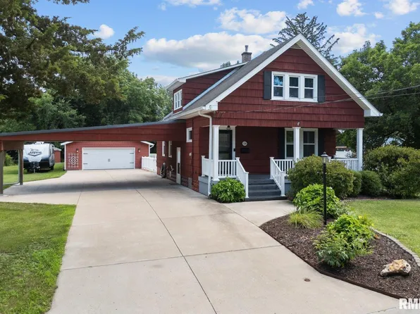 3208 9th St, Moline, IL 61265