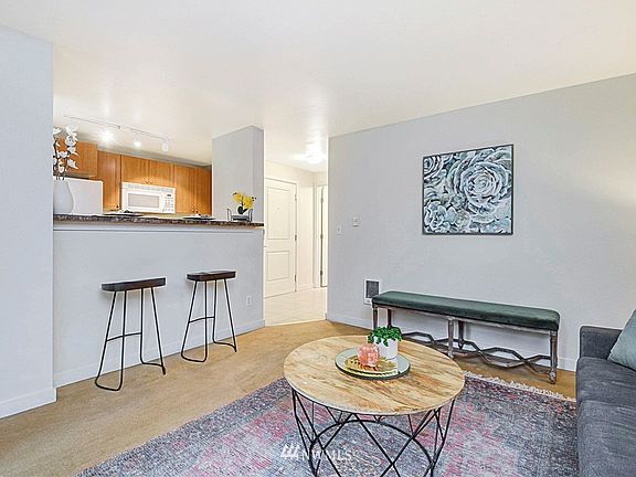 3rd image of 14128 NE 181st Pl APT K205
