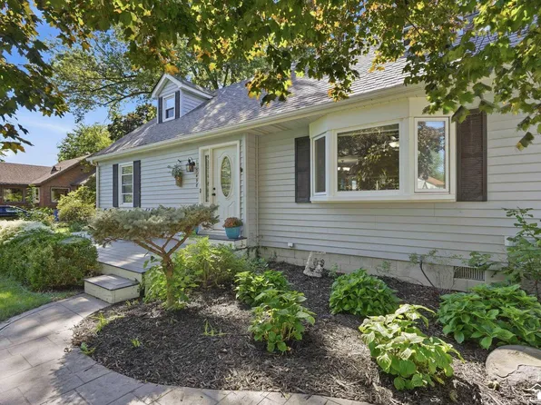 3498 Iroquois Trl, Monroe, MI 48162
