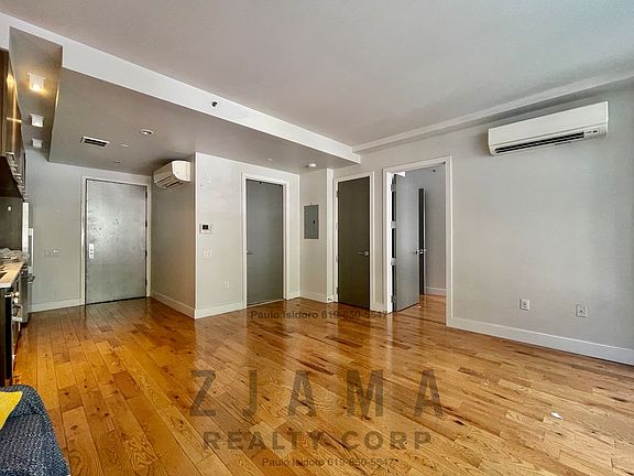2nd image of 72 Willoughby St APT 2E