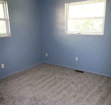 3rd image of 1101-1103 Cambridge Ct