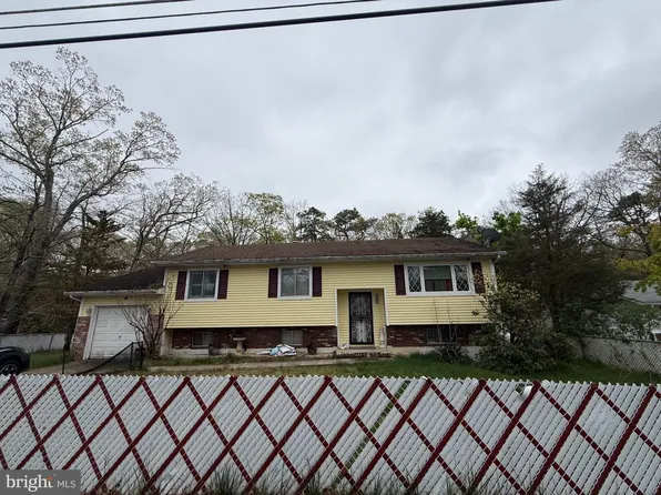802 Hanover Blvd, Browns Mills, NJ 08015