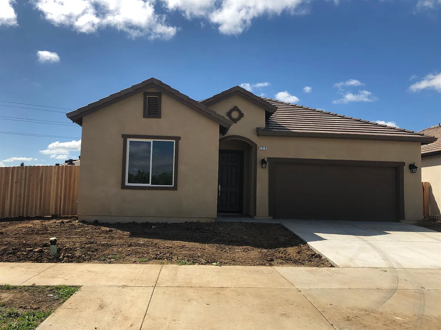 1210 Wildcat Dr photo 1