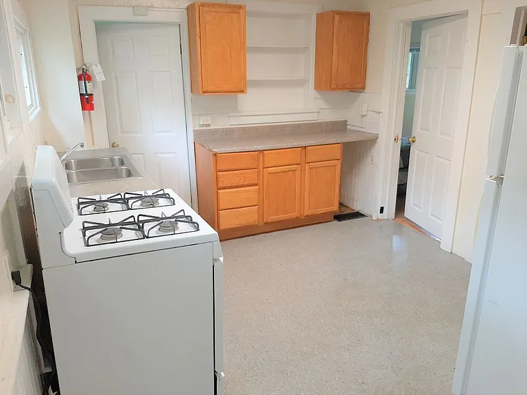 123 Columbia Street — Photo 14