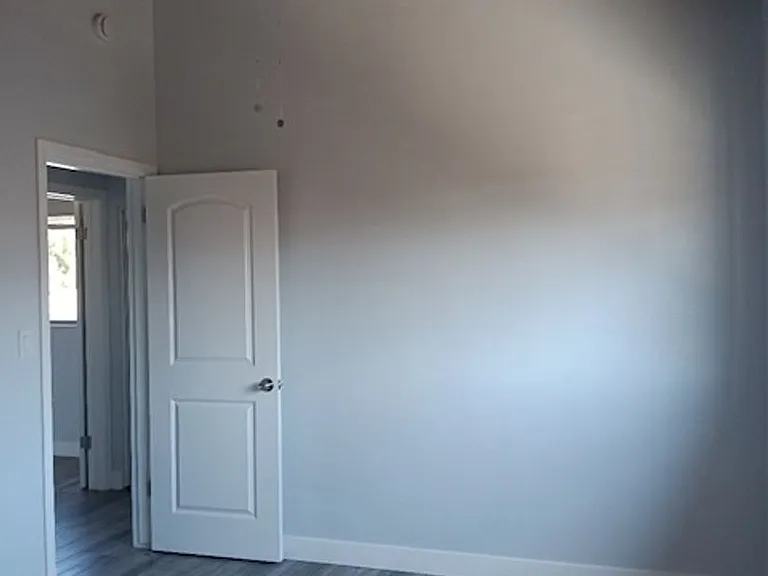 6346 Middleton Ave — Photo 17