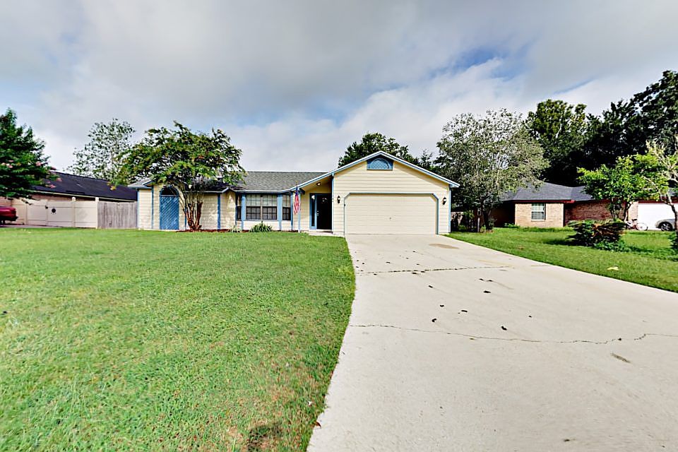 1st image of 284 Dovefield Ct