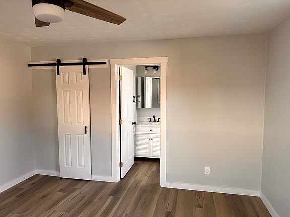 3rd image of 211A E Plum St #A