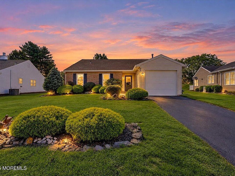 1st image of 57 Suffolk Way