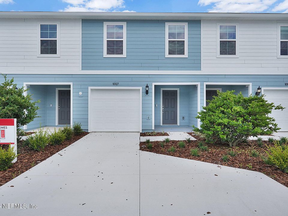 1st image of 10127 TREASURE OAKS Court