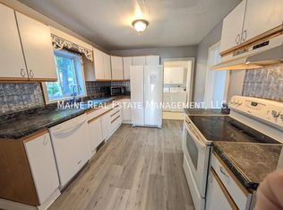 13 6th St, Bangor, ME 04401