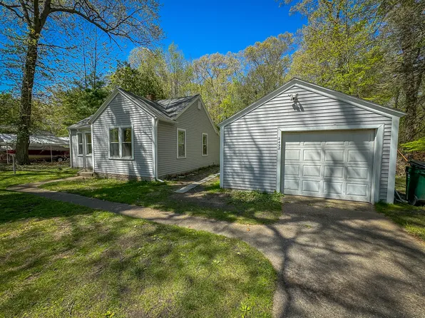 2498 Pennsylvania Ave, Muskegon, MI 49445