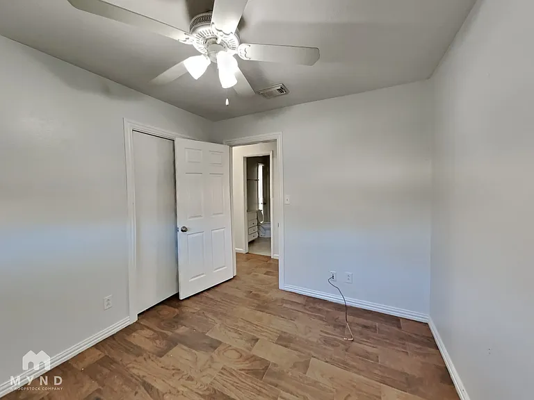 204 W Pioneer St — Photo 10