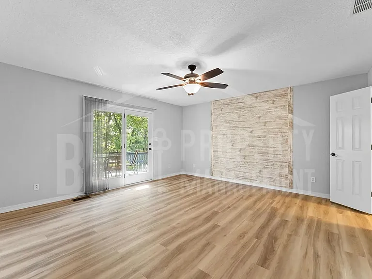 185 Eagle Pointe Dr — Photo 9