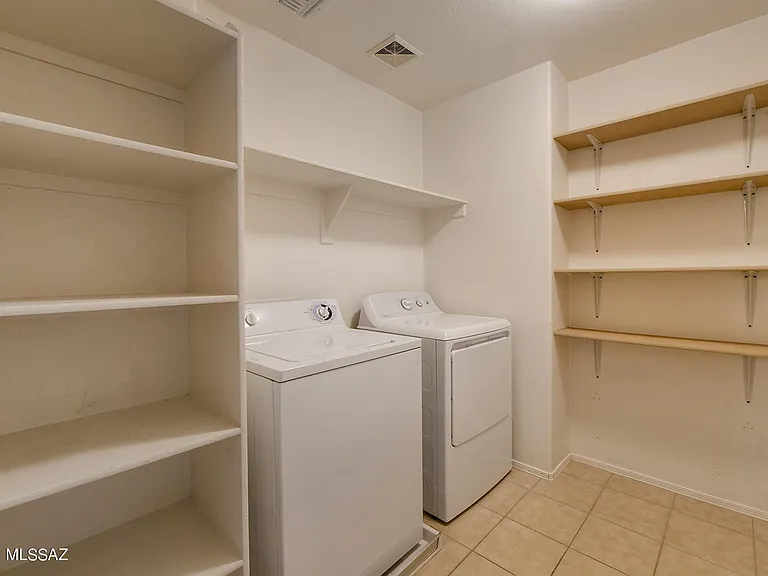 6031 S Cedar Elm Ln — Photo 6