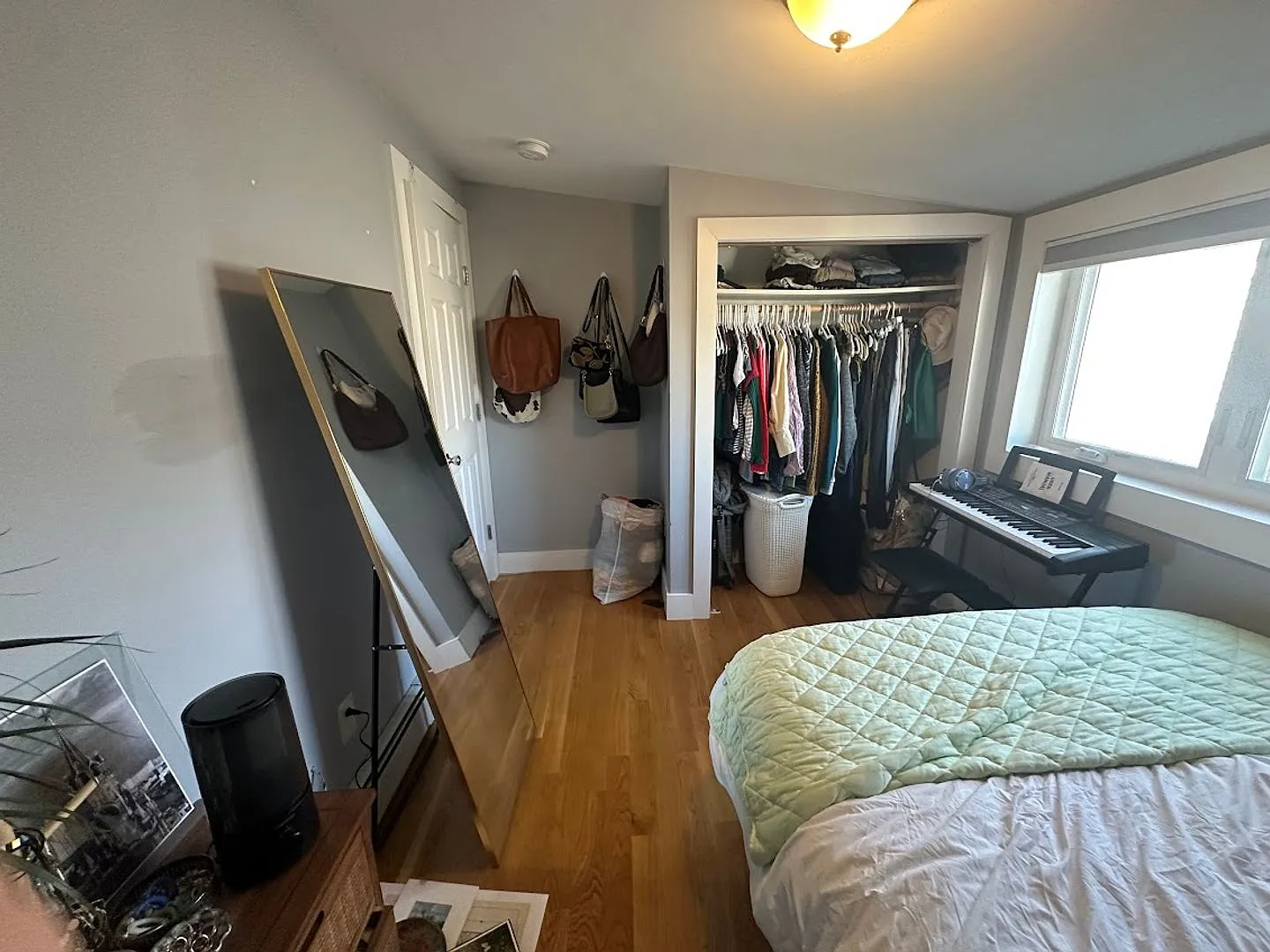 2 bed in Somerville — Photo 2