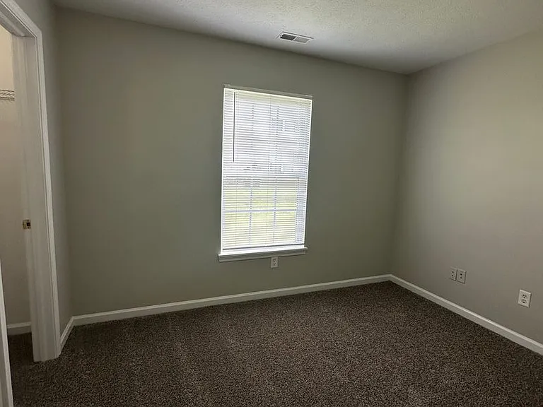 3749 Ellison Dr — Photo 8