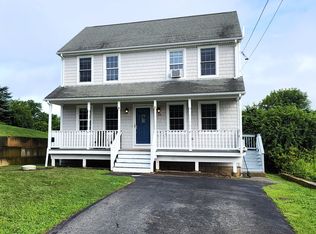 23 Massasoit Ave, Bristol, RI 02809