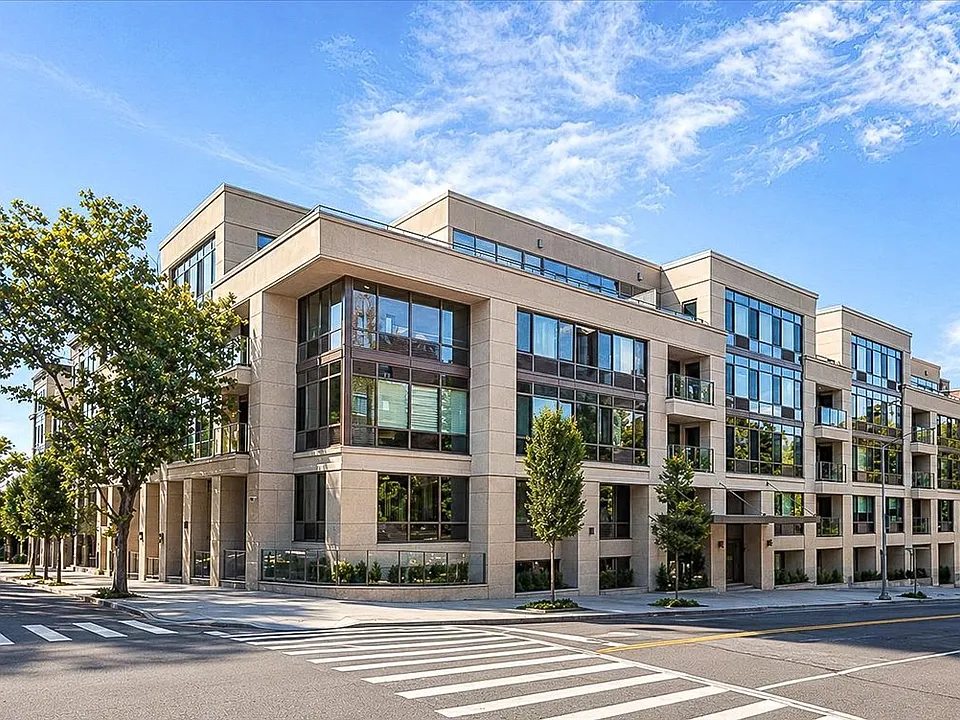 64-05 Yellowstone Blvd #Penthouse 504