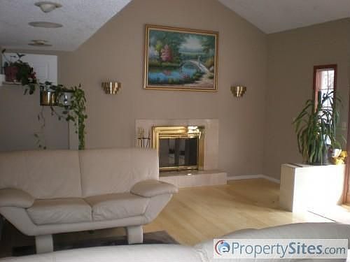 2nd image of 196 Park Blvd