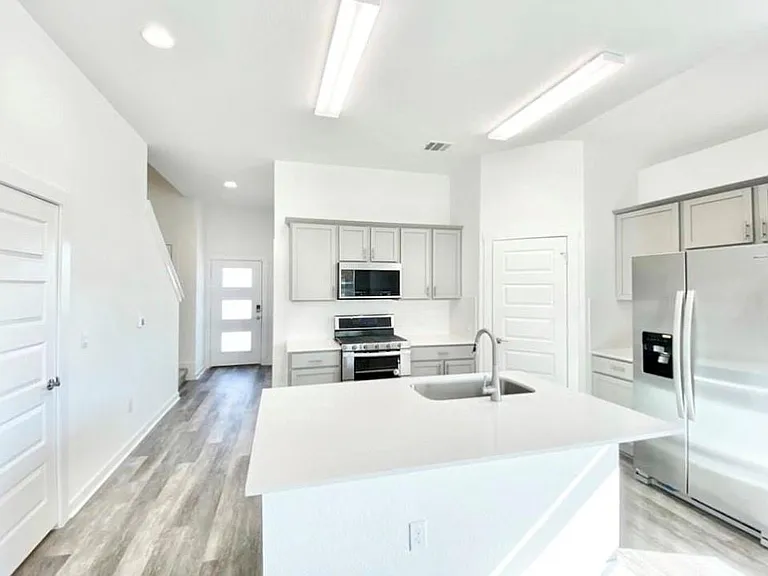 7925 Linnie Ln — Photo 7