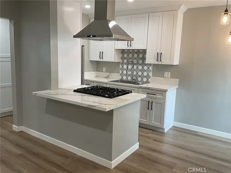 537 S 6th St #B — Photo 1