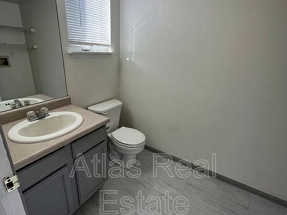 2nd image of 1400 W Louisiana Ave #1B