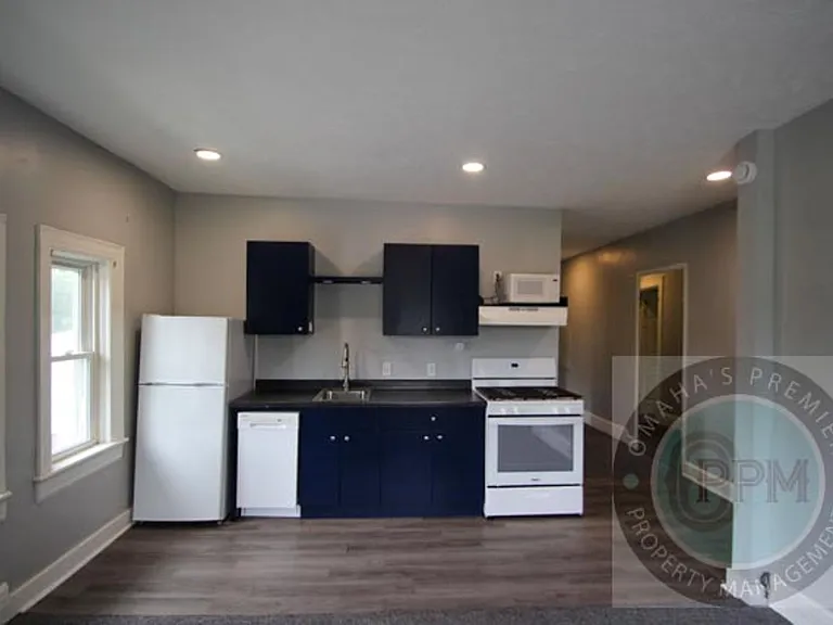 3024 Pacific St — Photo 2
