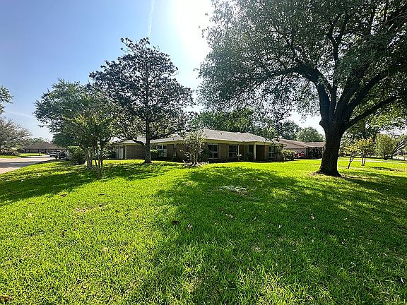 Huge corner lot