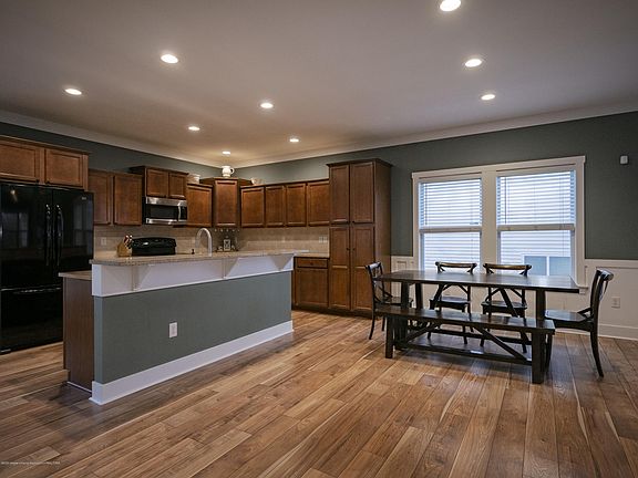5th image of 15070 Loxley Ln