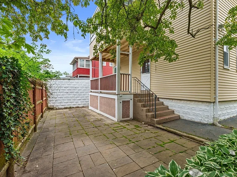 74 Woods Ave #2 — Photo 16