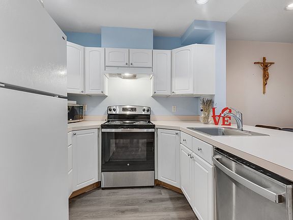 5th image of 13949 Beavercreek Rd APT 126