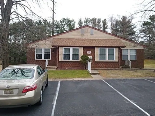 12 Golden Ct #B, Whiting, NJ 08759