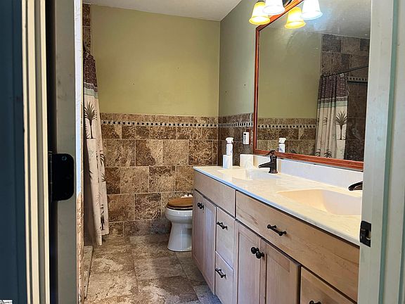 5th image of 109 Herndon Ct